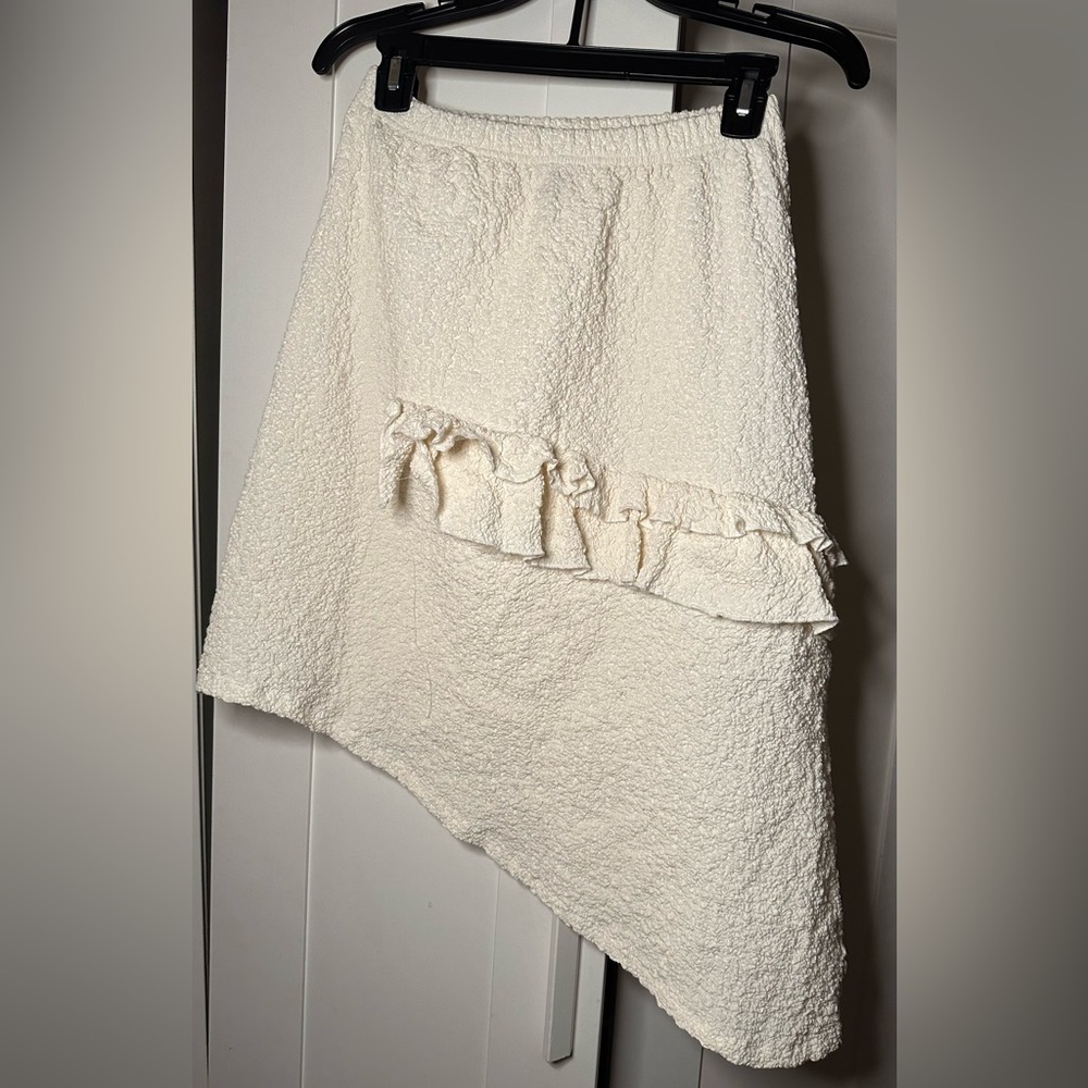 Gorgeous cream color ruffled skirt